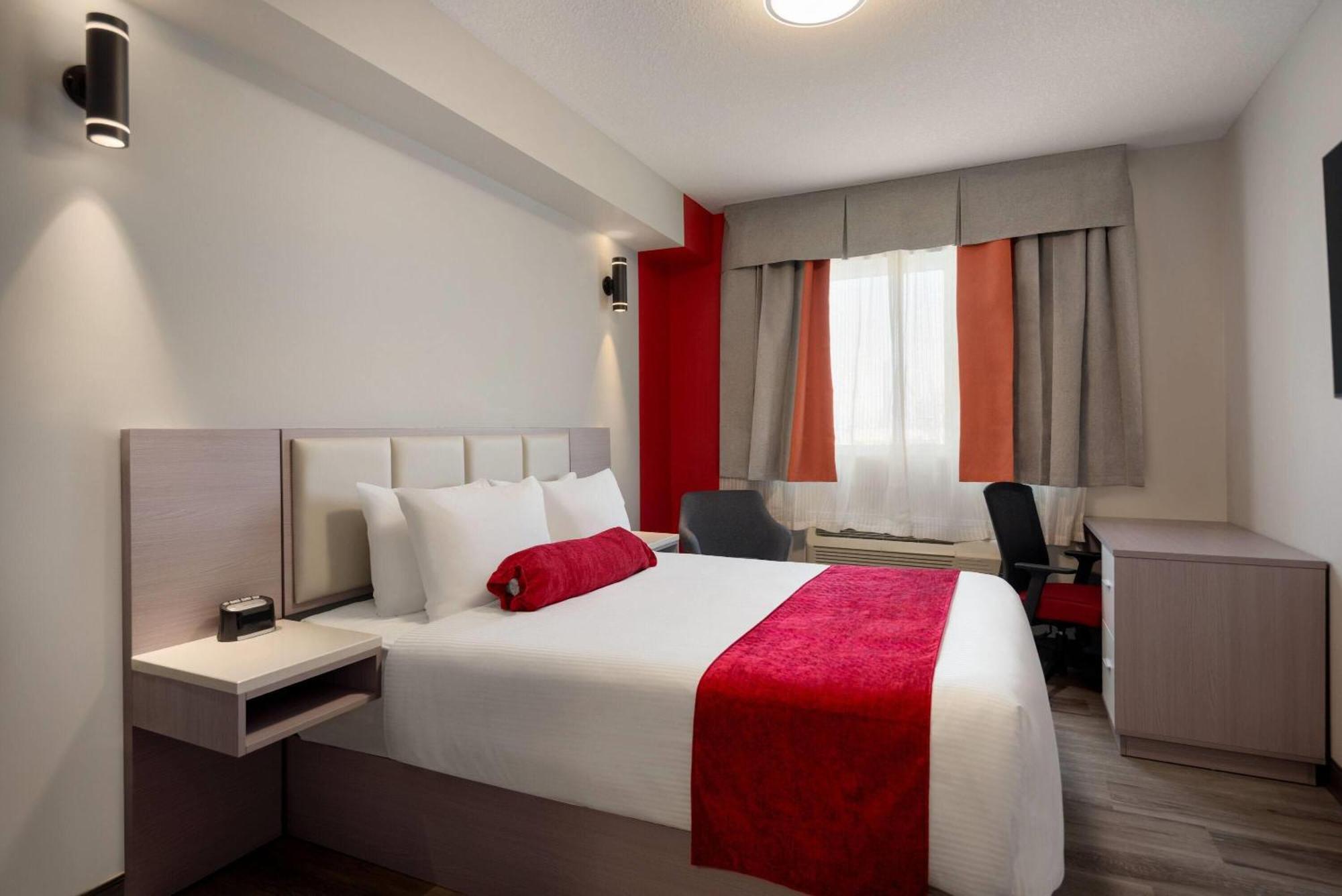 Ramada By Wyndham West Edmonton Hotel & Suites Eksteriør bilde