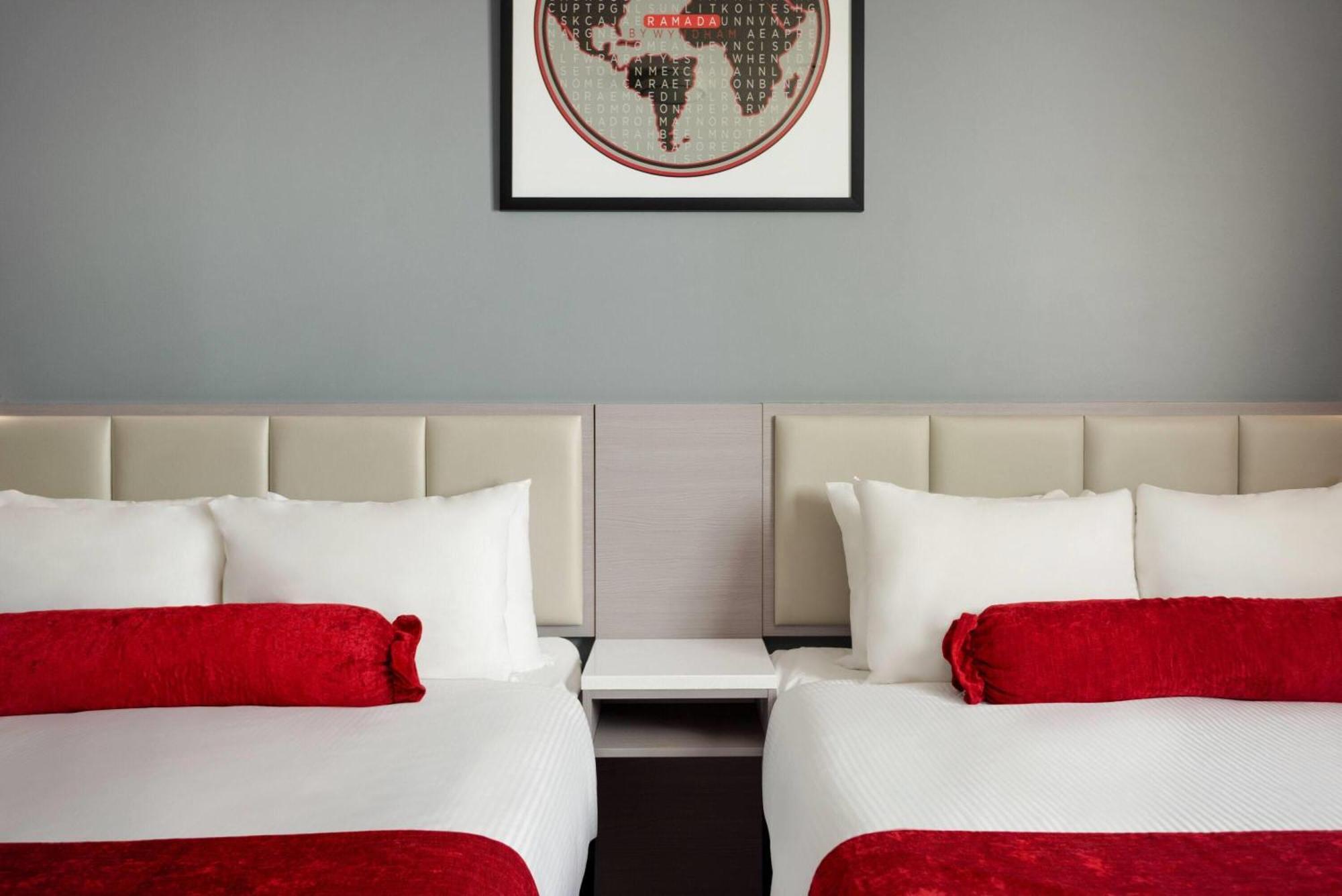 Ramada By Wyndham West Edmonton Hotel & Suites Eksteriør bilde